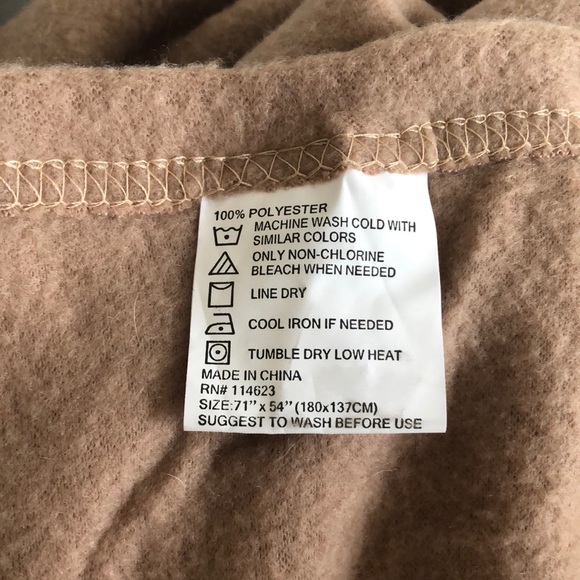 Snuggie Adult Size - Picture 3 of 3